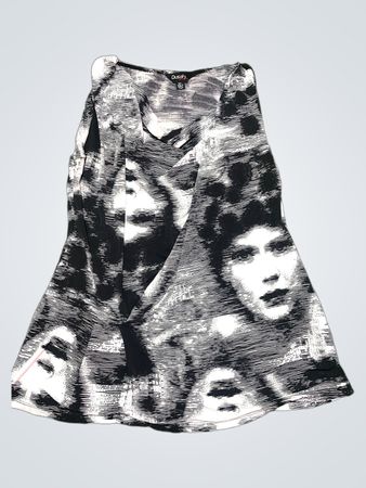 Dusaks Designs schwarz-weißes grafisches Druck-ärmelloses Top