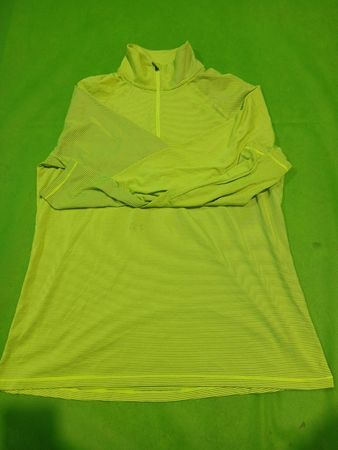 Under Armour Long-Sleeve Shirt