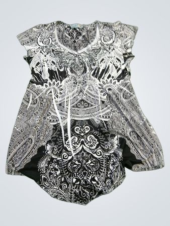 Unity World Wear Women's Black and White Patterned Tunic Top