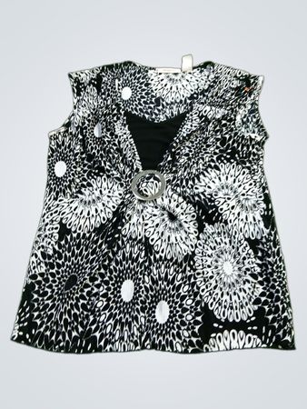 Covington Women's Black & White Floral Print Top