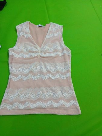 THINGS CONTEMPO Sleeveless Lace Top