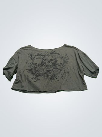 Olive green cropped t-shirt with skull graphic