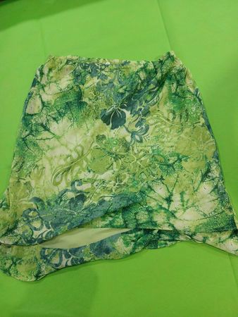 Green floral print skirt