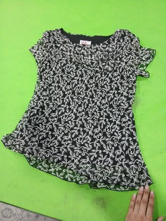R&K Originals Black & White Floral Print Blouse
