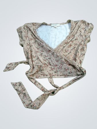No Comment NY-LA Haut enveloppant à motif floral avec finition en dentelle