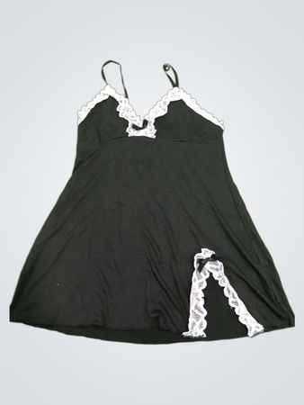 Chemise en dentelle noire