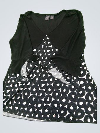 Suzie in the City Black and White Circle Print Top