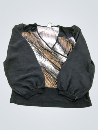 Gidani USA Long-Sleeve Wrap Top