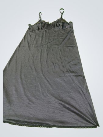 Culotte noire avec bord en dentelle