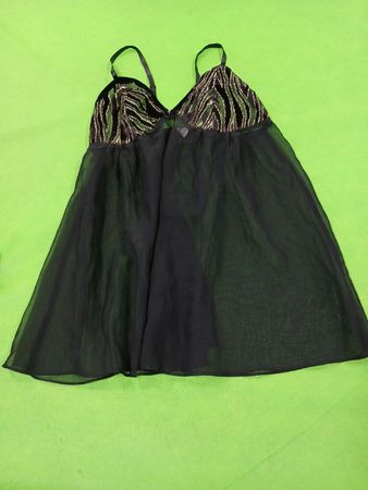 Babydoll noir transparent avec bordure scintillante