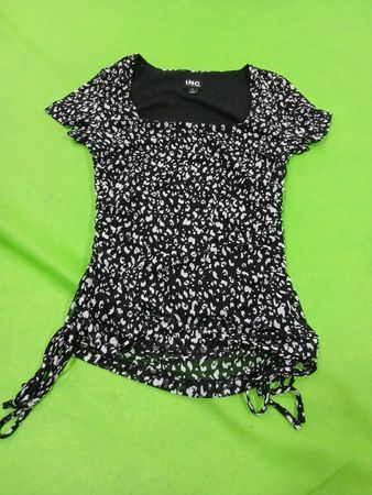 I.N.C. INTERNATIONAL CONCEPTS Schwarzes & Weißes Tierdruck Raffung Top