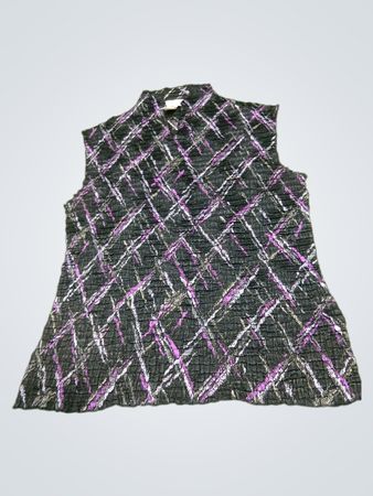 PETITE SOPHISTICATE Sleeveless Mock Neck Crinkle Top