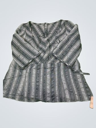 Graue und schwarze gestreifte Tunika