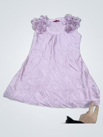 ZOKAI Lavendelfarbenes Kleid mit Blumenverzierungen
