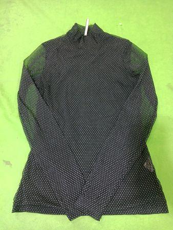 INDICS Schwarzes Transparenz-Top mit Polka-Dots und Rollkragen