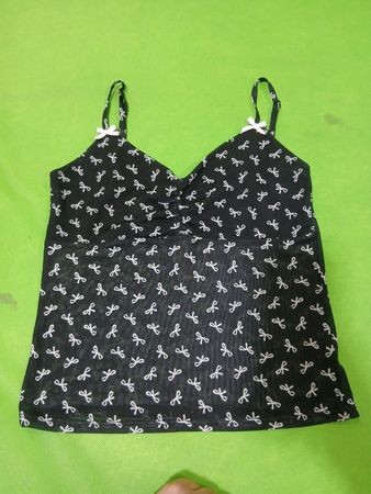 Rebellious Dreamer Schwarzer Schleifenaufdruck Mesh-Cami