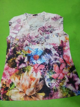 Oberteil mit Blumenmuster