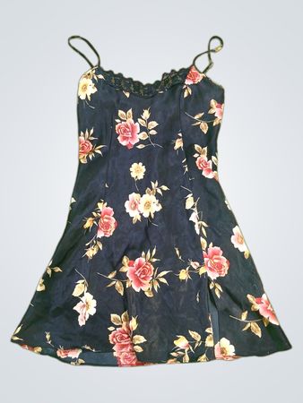 PRIVATE LUXURIES Damen Slipkleid mit Blumenmuster