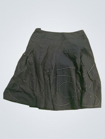 Talbots schwarzer Rock mit weißem Wirbelmuster Größe 10