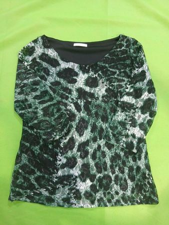 Damen-Top mit Leo-Muster und transparentem Overlay
