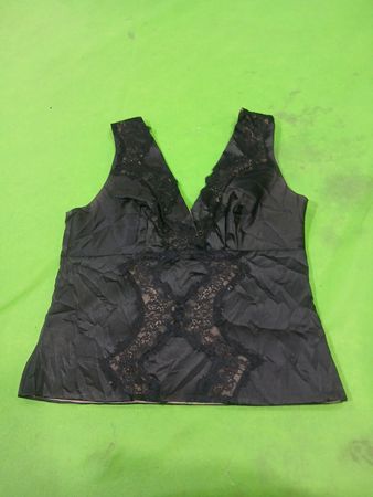 Flora Nikrooz Schwarzes Spitzen-Trim V-Ausschnitt Tanktop