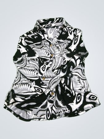 Essentials by Milano Damen Bluse in Schwarz und Weiß mit Print und Knopfleiste