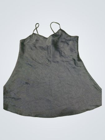 Schwarzes Slip-Kleid