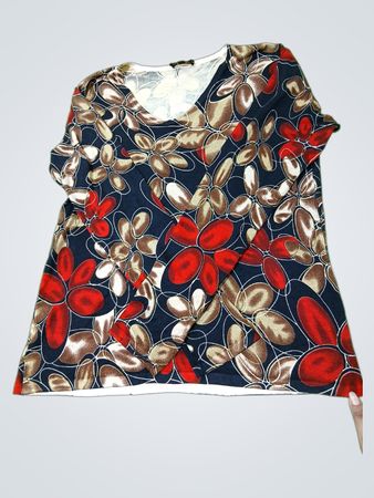 Damenoberteil mit langen Ärmeln und Blumenmuster