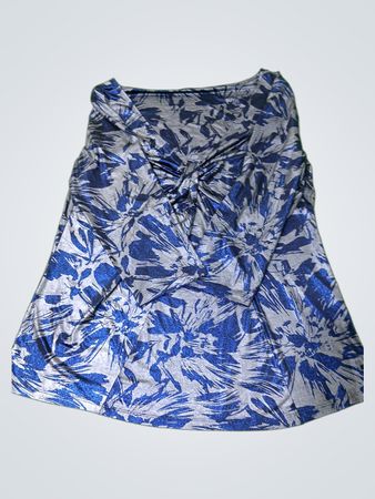 Blaues und silbernes Top mit Blumenmuster