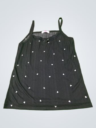 Schwarzes Trägershirt mit weißen Herzen und Spitzenbesatz