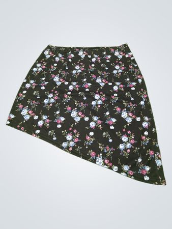 No Boundaries Damen Schwarzer Blumenmuster Midirock