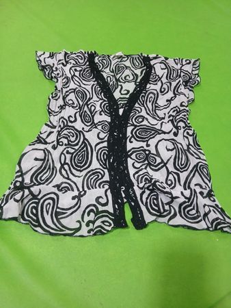 Dressbarn Damen Bluse mit schwarz-weißem Paisley-Muster
