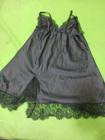 Negligee "Bed of Roses" mit schwarzer Spitzenborte