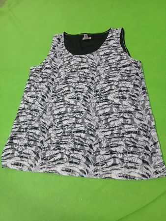 Easywear von Chico's Black and White Lace Overlay Top