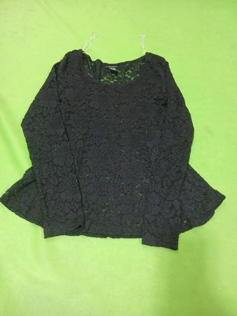 Rue 21 Schwarze Spitzen-Peplum-Bluse