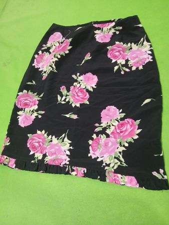 Classique Collections schwarzer Midirock mit Blumenmuster