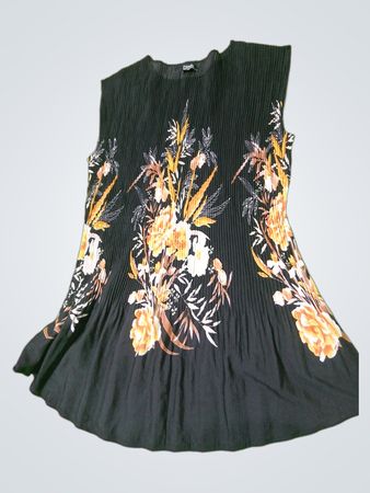 TOPLine TOP FASHION Schwarzes Blumenmuster Faltenärmelloses Top