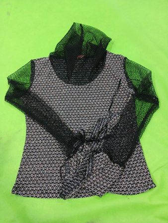 New Taylor U.S.A. Schwarzes Mesh-Top