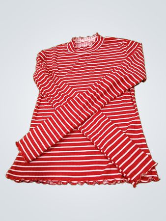 Rot-weiß gestreiftes Langarmshirt