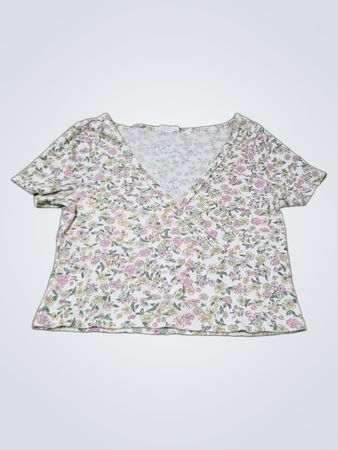 Ardene T-Shirt mit V-Ausschnitt und Blumenmuster