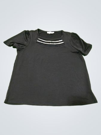 Modern Attraction schwarzes T-Shirt mit Verzierungen