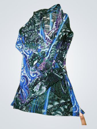 Damenbluse mit abstraktem Muster