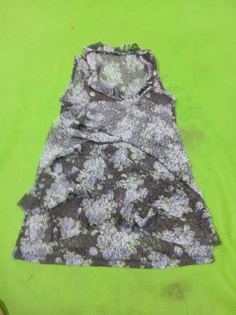Ärmelloses Top mit Blumenmuster