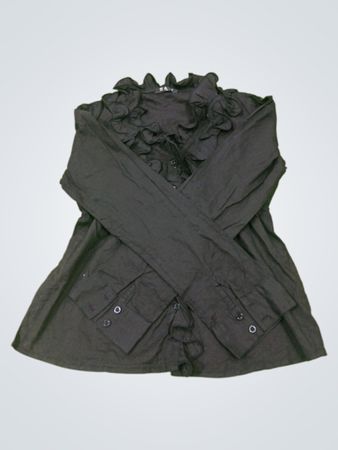 Schwarze, geraffte Bluse mit Knopfleiste