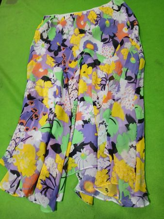 Bob Mackie Wearable Art Rock mit Blumenmuster