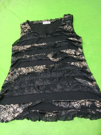 Marie Claire Boutiques schwarzes ärmelloses Top aus Spitze mit Rüschen