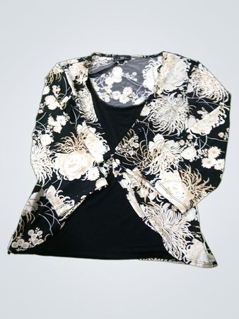 IZ Byer California Damen-Top mit Blumenmuster und gedrehtem Vorderteil