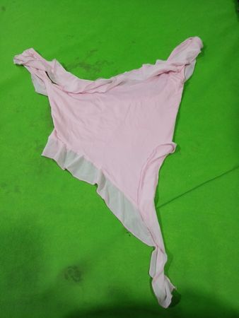 Rosa Rüschent-Bodysuit