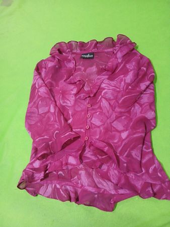 POSITIVE Einstellung Pink Floral Ruffle Blouse