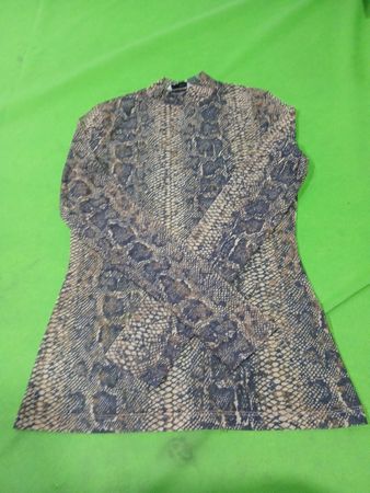 Distrikt Norrebro Snake Print Mock-Neck Langarm-Oberteil